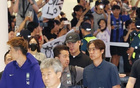韩国队主帅等部分人员铩羽而归，机场嘘声一片